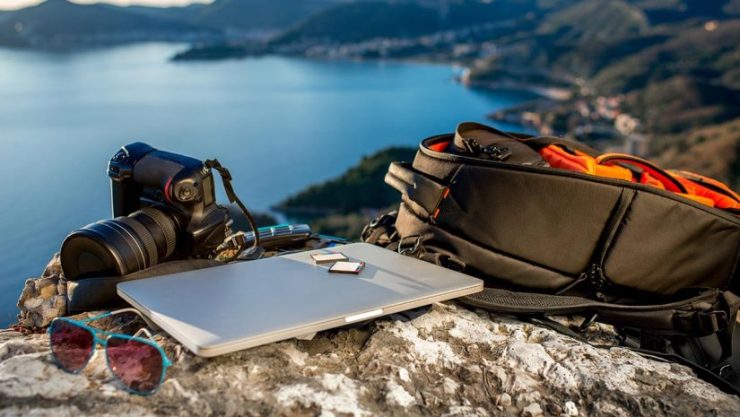 6 Best Gadgets for Travel Photographers
